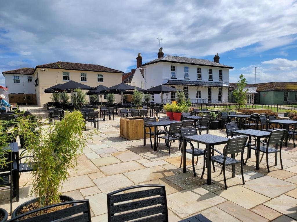 Where Elegance Meets Experience at Oakwood
