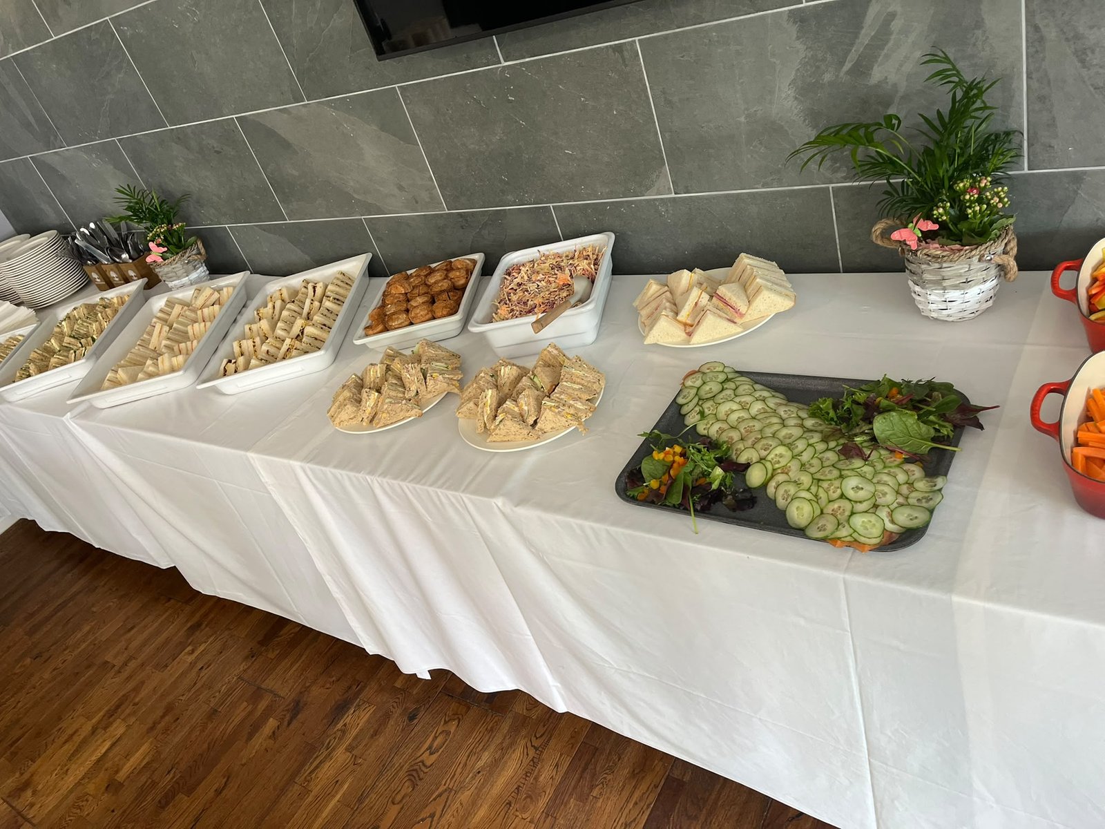 Oakwood Hotel dining